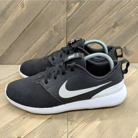 Nike RosheβG Golf Shoes Womens Size 9.5 Black White Nike Golf Spikeless - Picture 2 of 8
